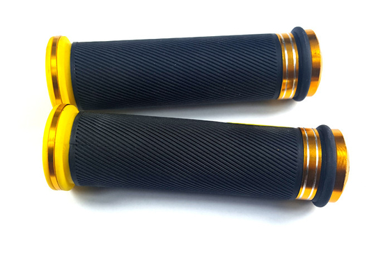الجودة  Aluminium Alloy Rubber Aftermarket Motorcycle Hand Grips Replacement B647 65 مصنع