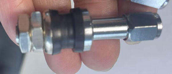 صمامات السيارات TR43E صمام الإطارات الصمام غير الأنبوبي الصمام المعدني