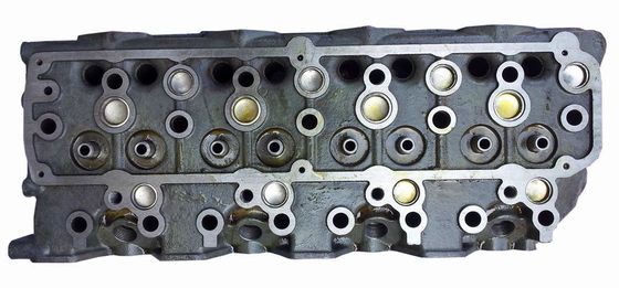 رأس عاري فقط / رأس أسطوانة 4D30 أجزاء محرك السيارات مادة الألومنيوم
