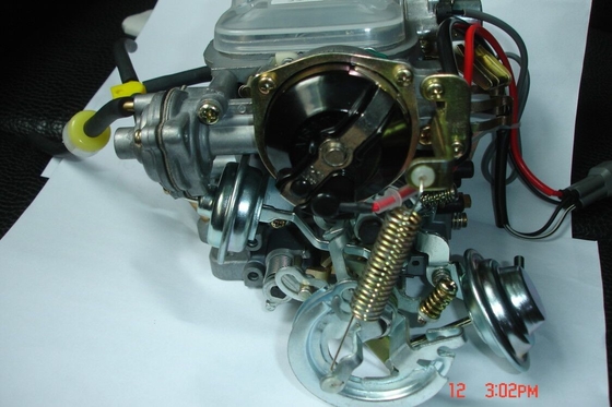 أجزاء محرك البنزين كابوريتور لمحرك تويوتا 22R OEM 21100-35520